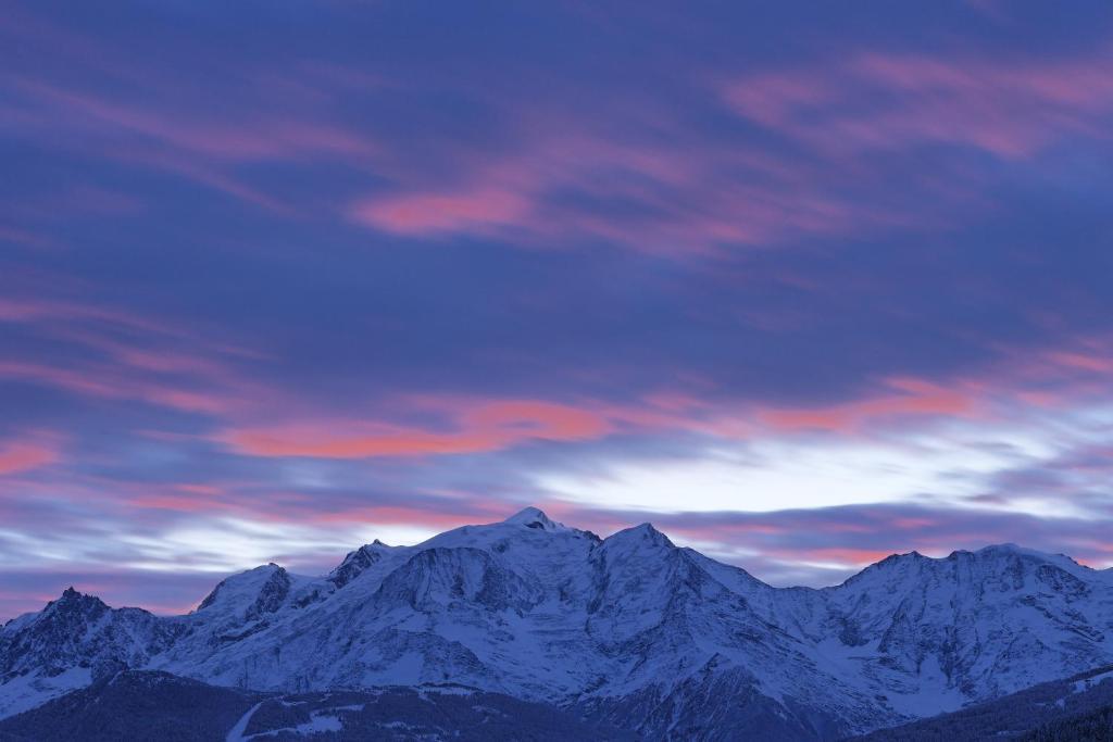 Отель Le Charvet Кордон Экстерьер фото